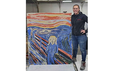 Crafting Art with Concrete – The Inspiring Journey of Dian Mullis